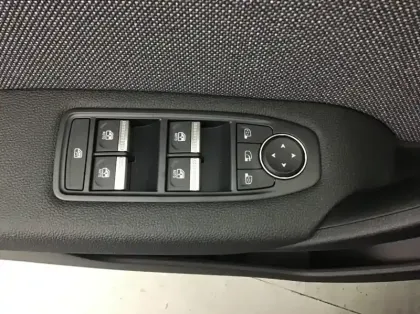 Photo 16 Renault Captur Nouveau E-Tech full hybrid 160 ch Techno
