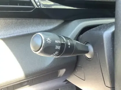 Photo 25 Peugeot 308 Hybrid 145 e-DCS6 Allure