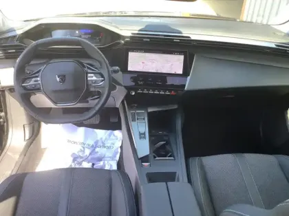 Photo 12 Peugeot 308 Hybrid 145 e-DCS6 Allure