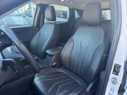Photo 8 Ford Kuga  2.5 Duratec 190ch FHEV E85 Vignale BVA