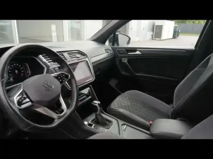 Photo 8 Volkswagen Tiguan  Allspace 2.0 TDI 150ch R-Line DSG7