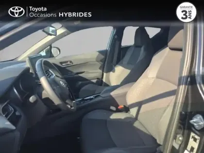 Photo 10 Toyota C-HR  1.8 Hybride 122ch Design E-CVT