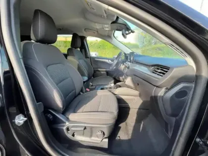 Photo 10 Ford Kuga  2.5 Duratec 190ch FHEV E85 Titanium BVA