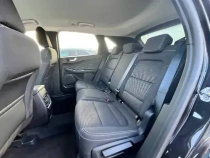 Photo 11 Ford Kuga  2.5 Duratec 190ch FHEV E85 Titanium BVA