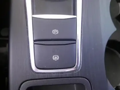 Photo 12 Ford Kuga  2.5 Duratec 180ch Hybrid FlexiFuel E85 Active Powershift