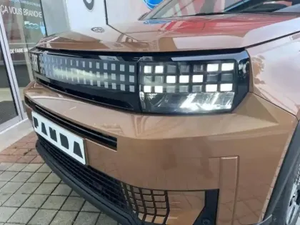 Photo 8 Fiat Panda Grande  1.2 Hybrid Turbo 110ch Icône eDCT6