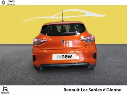 Photo 10 Renault Clio  1.6 E-Tech 145ch full hybrid Evolution - 24
