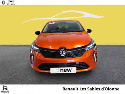 Photo 8 Renault Clio  1.6 E-Tech 145ch full hybrid Evolution - 24