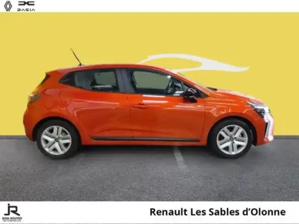 Photo 12 Renault Clio  1.6 E-Tech 145ch full hybrid Evolution - 24