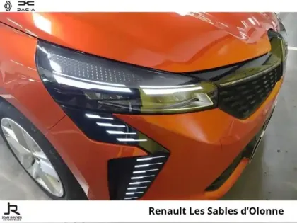 Photo 13 Renault Clio  1.6 E-Tech 145ch full hybrid Evolution - 24