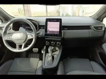 Photo 8 Renault Clio  1.6 E-Tech 145ch full hybrid esprit Alpine - 24