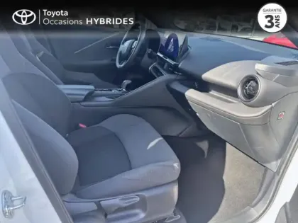 Photo 5 Toyota C-HR  2.0 Hybride 200ch Design Pack Confort