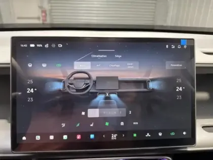 Photo 14 Leapmotor B10  REEV 218ch 18,8 kWh Design