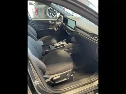 Photo 10 Ford Kuga  2.5 Duratec 180ch Hybrid FlexiFuel ST-Line Powershift