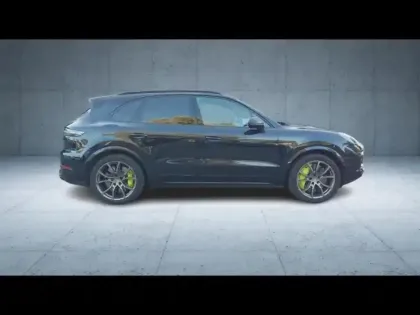 Photo 6 Porsche Cayenne  4.0 V8 680ch Turbo S E-Hybrid