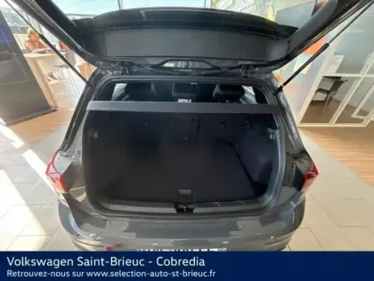 Photo 14 Volkswagen Golf  1.5 eTSI EVO2 150ch R-Line Edition DSG7