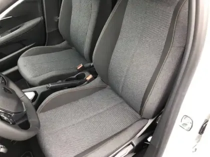 Photo 10 Peugeot 208  Hybrid 110 ch e-DCS6