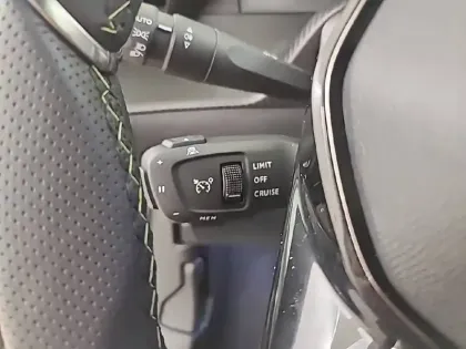 Photo 22 Peugeot 2008  Electrique 54 kWh 156 ch