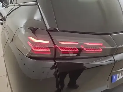 Photo 16 Peugeot 2008  Electrique 54 kWh 156 ch
