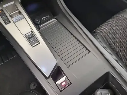 Photo 39 Peugeot 308  PHEV 180 e-EAT8