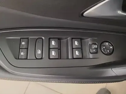 Photo 43 Peugeot 308  PHEV 180 e-EAT8