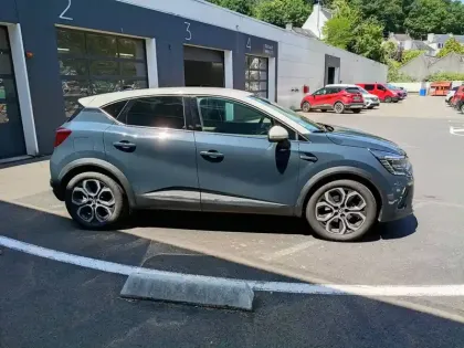 Photo 5 Renault Captur  E-Tech full hybrid 145