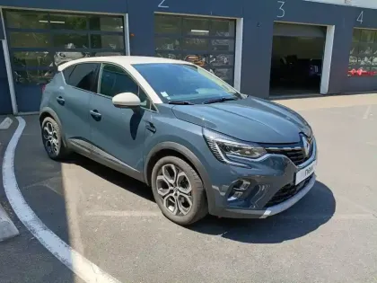 Photo 6 Renault Captur  E-Tech full hybrid 145