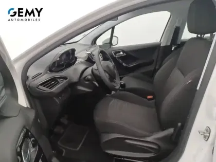 Photo 27 Peugeot 208  AFFAIRE BLUEHDI 100 S&S BVM5