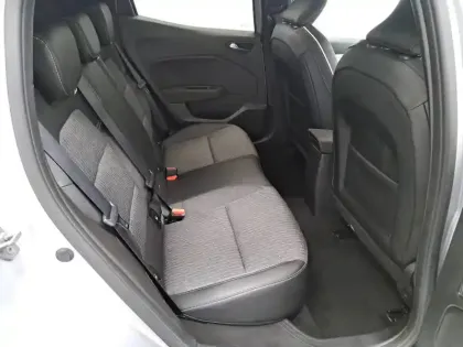 Photo 21 Renault Clio  E-Tech full hybrid 145