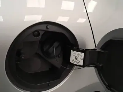 Photo 20 Renault Clio  E-Tech full hybrid 145