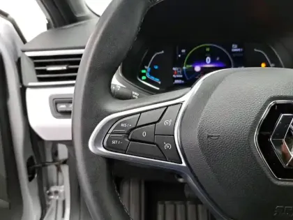 Photo 30 Renault Clio  E-Tech full hybrid 145