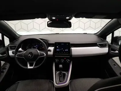 Photo 43 Renault Clio  E-Tech full hybrid 145