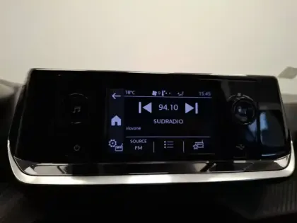Photo 16 Peugeot 208  BLUEHDI 100 S&S BVM6