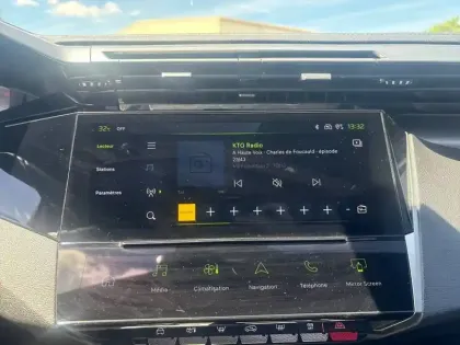 Photo 23 Peugeot 308  SW Hybrid 145 e-DCS6