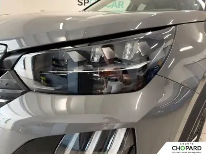Photo 23 Peugeot 2008  Hybrid 145 e-DCS6