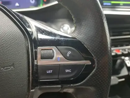 Photo 14 Peugeot 208  PureTech 100 S&S BVM6