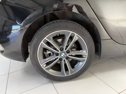 Photo 15 BMW Serie 1 118i 136 ch DKG7
