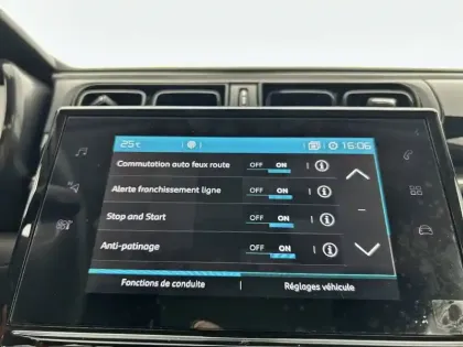 Photo 43 Citroën C3  SOCIETE BLUEHDI 100 S&S BVM6