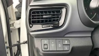 Photo 23 Kia Stonic  1.0 T-GDi 100 ch BVM6