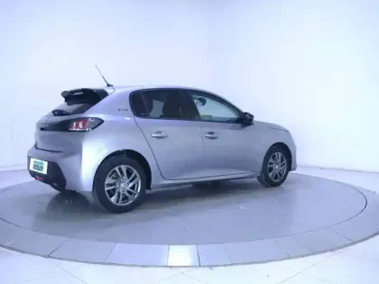 Photo 32 Peugeot 208  PureTech 100 S&S EAT8