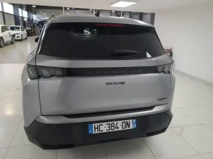 Photo 5 Peugeot 5008  Hybrid 145 ch e-DCS6
