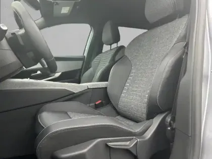 Photo 26 Peugeot 5008  Hybrid 145 ch e-DCS6