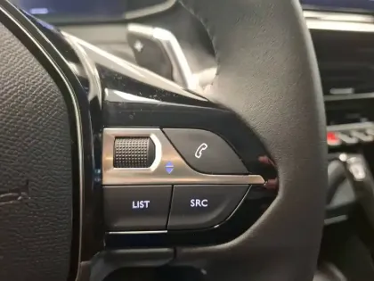 Photo 16 Peugeot 208  Hybrid 100 e-DCS6