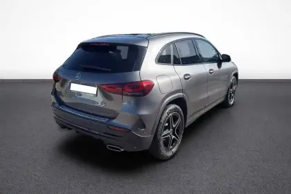 Photo 72 Mercedes GLA  250 e 8G-DCT