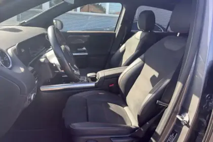 Photo 76 Mercedes GLA  250 e 8G-DCT