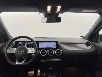 Photo 63 Mercedes GLA  250 e 8G-DCT