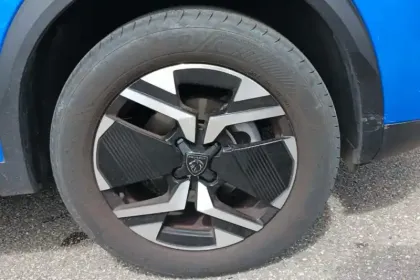 Photo 13 Peugeot 2008  PureTech 130 S&S EAT8