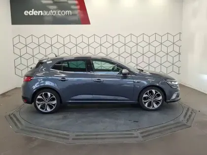 Photo 30 Renault Megane Mégane IV Berline TCe 140 FAP