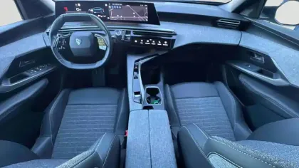 Photo 21 Peugeot 3008  Hybrid 136 e-DCS6