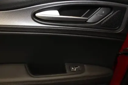 Photo 21 Alfa Romeo Stelvio  2.2 190 ch Q4 AT8